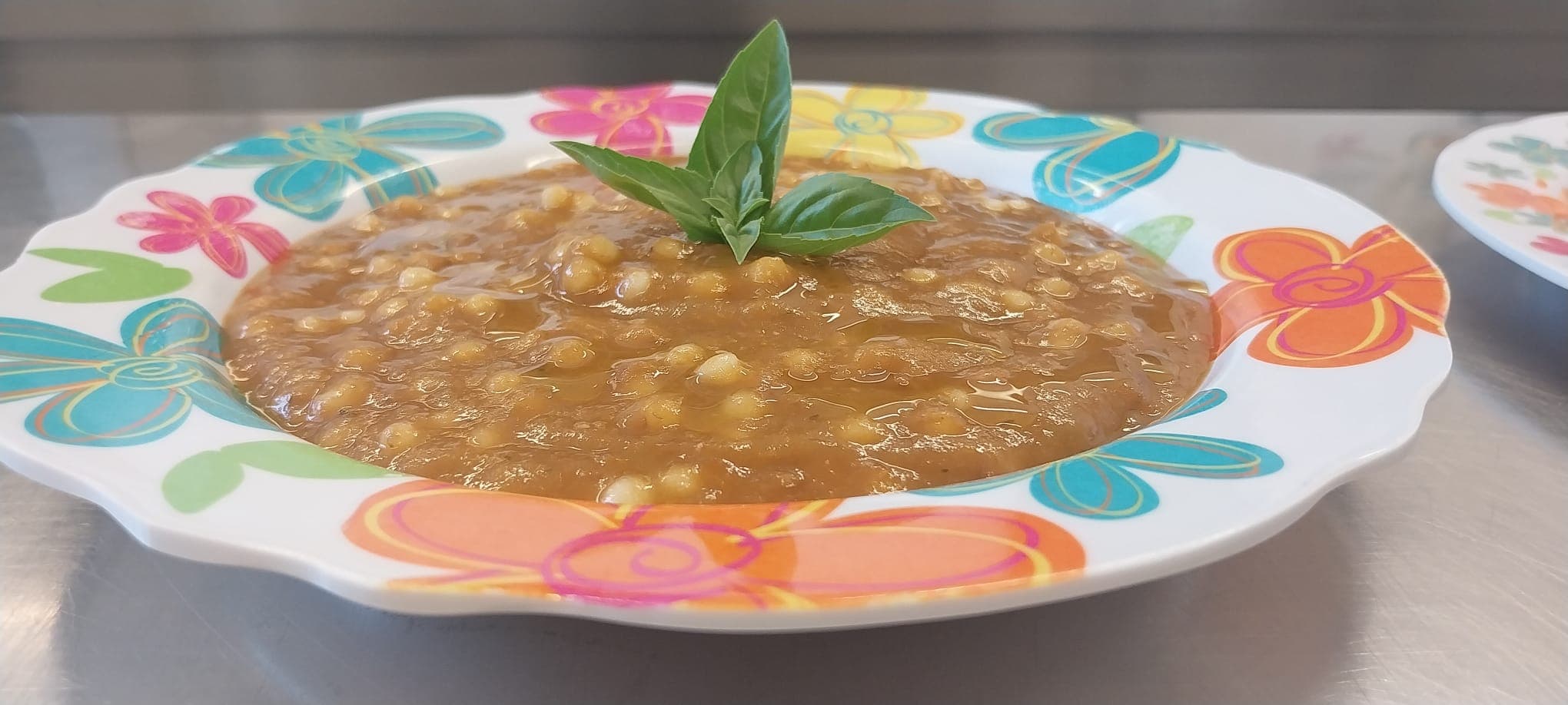 Zuppa di lenticchie nere bio con fregula bio