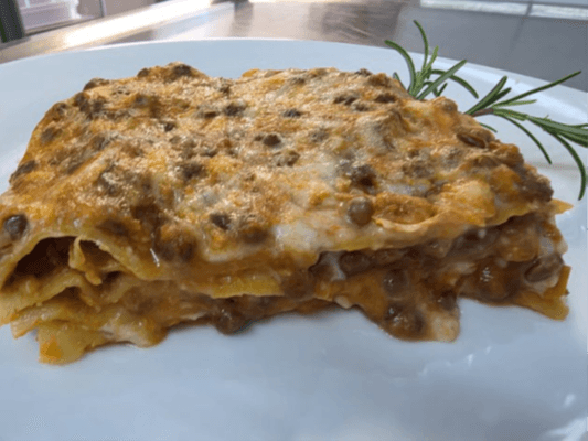 Lasagna con ragù di Lenticchia nera di Calasetta